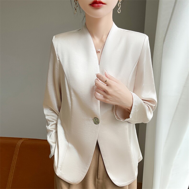 西装外套女设计感小众轻熟风春季新款韩版宽松休闲气质西服上衣女，女装短外套，圣丽羊绒