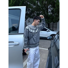 灰色