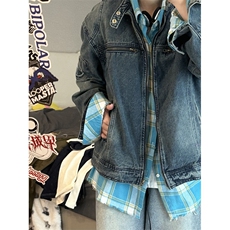 蓝色