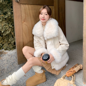 冬季新款女装短款羽绒服外套加厚保暖显瘦毛领时尚潮流