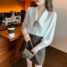 春装白色大尖领衬衫长袖上衣通勤设计感小众复古衬衣，女装衬衫，美吧服饰