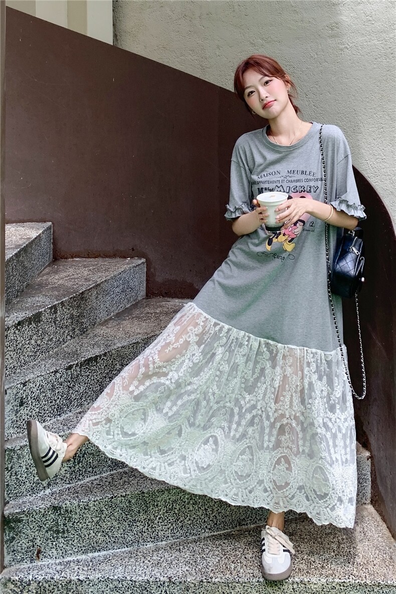 蕾丝拼接花边卡通灰色T恤连衣裙女夏2025新款休闲运动高级感长裙,女装连衣裙,2C236