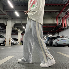 灰色
