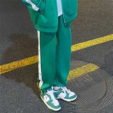 绿色裤子