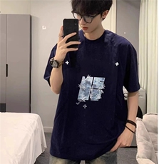 黑色