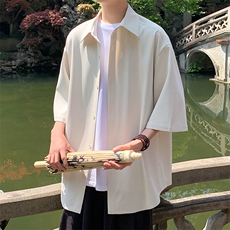 米白色