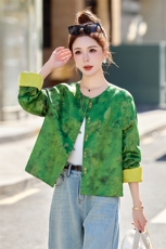 2025早春新中式印花粉色缎面短外套女复古设计感小众减龄上衣，女装短外套，韩宇舍