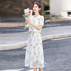 气质复古印花两件套连衣裙女2024夏季新款圆领盘扣上衣半身裙套装图片