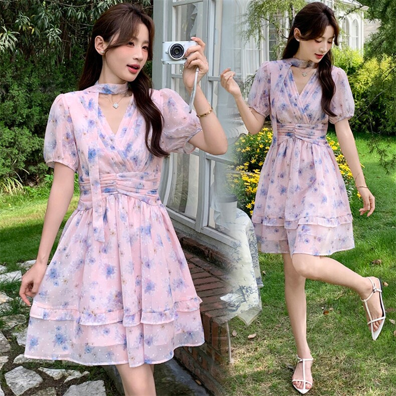 2026夏季新款洋气收腰显瘦泡泡袖A字高端时尚碎花雪纺连衣裙A字裙，女装连衣裙，超帛