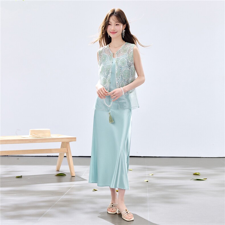 夏季新款现货！2026小清新重工盘花珍珠亮片马甲+珍珠缎面长裙女,女装套装/套裙,宝儿家