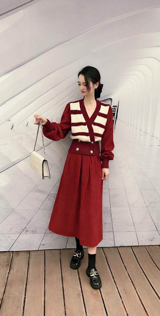 秋冬新品套装，女装职业装，雨恋依香(1F)