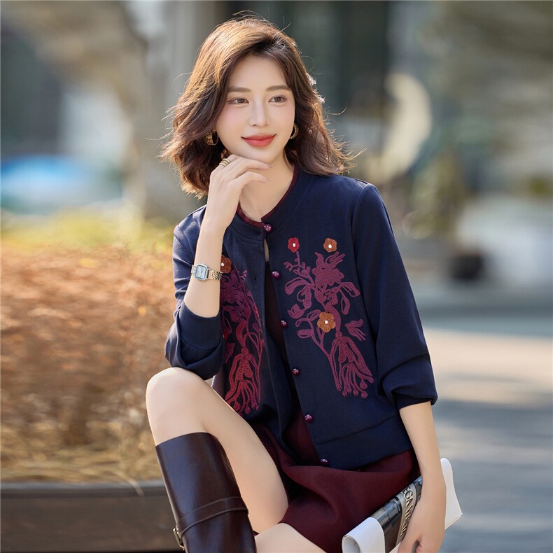 2025年秋季新款时尚高端刺绣短款外套女,女装短外套,美沁