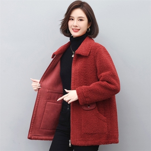 冬季新款皮毛一体中长款风衣女毛呢外套加厚中老年妈妈装宽松显瘦图片