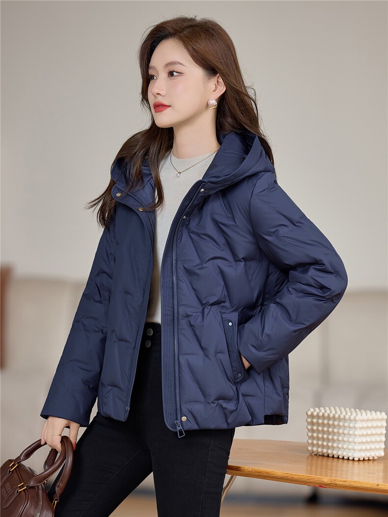 现货2025年冬季时尚休闲连帽保暖优雅羽绒服,女装羽绒服,依恋蒂丝
