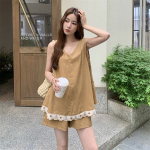 姜黄色韩系无袖V领背心短裤套装女25夏季独特漂亮气质显瘦两件套图片