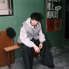 现货WT123-P110灰色空气层棉服背心马甲解构廓形可收缩下摆，男装背心/马甲，星座1501-3