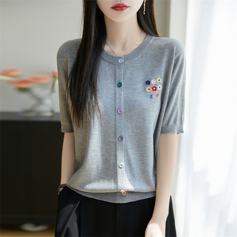 夏季精纺羊毛针织短袖开衫女圆领甜美刺绣花朵半袖宽松T恤打底衫,针织衫/毛衣,唐诺