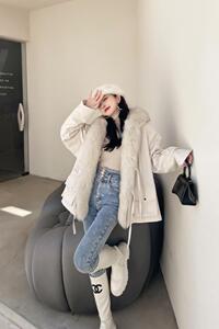 2022狐狸毛派克服图片