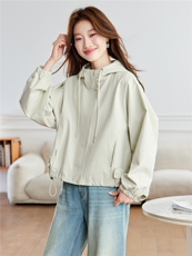 现货！2026春季新款简约休闲优雅时尚具有设计感女士连帽外套，女装短外套，木子恋