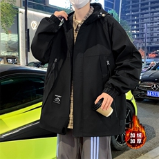 黑色