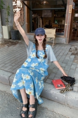 韩系复古碎花背带连衣裙女夏新款设计感小众轻薄宽松别致显瘦长裙，女装连衣裙，2C201