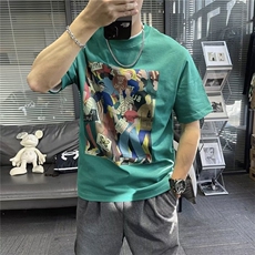 蓝绿色