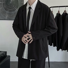 黑色