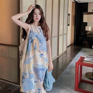 法式涂鸦印花连衣裙女2025新款巨好看夏日多巴胺穿搭小个子背心裙图片