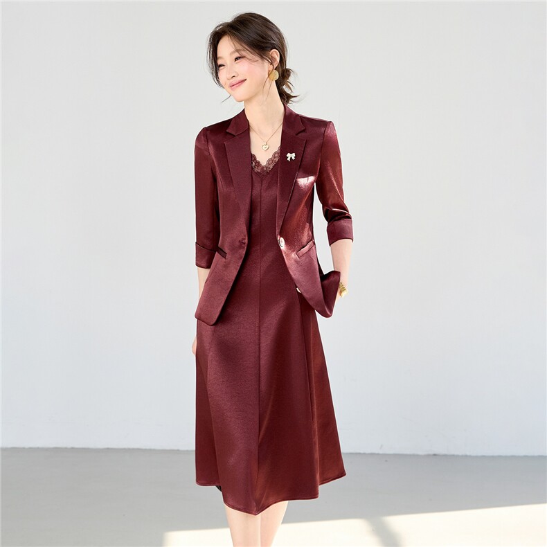 2026春装新款高品质气质中袖西装外套+V领连衣裙两件套女,女装套装/套裙,苗苗