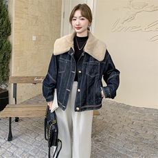 现货：2026年冬装新款牛仔拼仿貂毛外套2C135-6858P185K258，女装派克服，2C135
