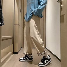 卡其色