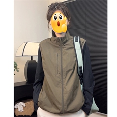 卡其色