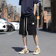 黑色