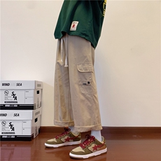 卡其色