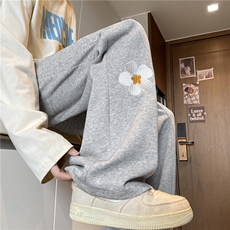 灰色