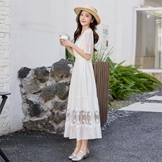 白色连衣裙女2025新款夏季绝美穿搭短袖蕾丝拼接显瘦高腰长裙子，女装连衣裙，沁沁公主