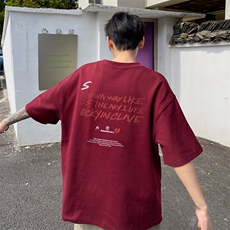 酒红色