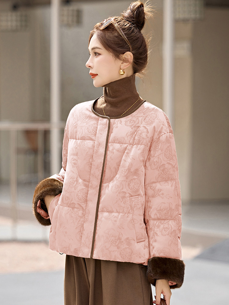 设计感立领拼接羽绒服女2025年冬季新款小个子白鸭绒短款,女装羽绒服,沁沁公主
