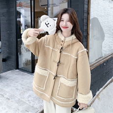 【新款】大货已出加厚皮毛一体外套2C131-699-P225K318，女装短外套，2C131