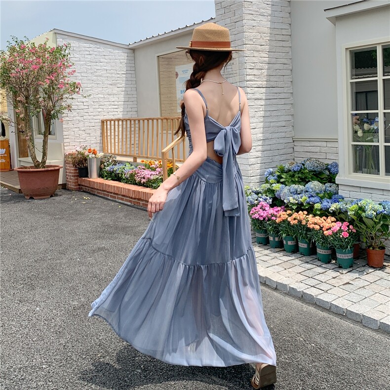 蓝色法式吊带裙女2025年夏季新款性感V领气质休闲显瘦海边连衣裙,女装连衣裙,2C233