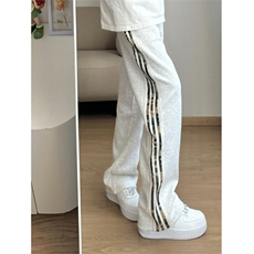 白灰色