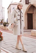 现货呢大衣内里夹还有大红色SML，其它，芭蕾雨