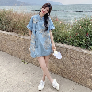 新中式国风盘扣牛仔连衣裙女夏2025新款韩系穿搭清纯系艺术感流行图片