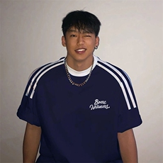 藏青色