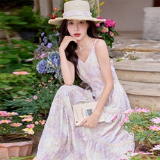 波西米亚连衣裙女2025新款夏季巨好看的气质显瘦绣花吊带长裙子，女装连衣裙，艾贝斯