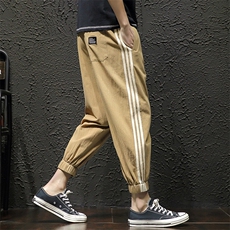 卡其色