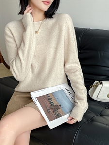 时尚百搭女士羊毛衫 优雅紫色圆领长袖毛衣 秋冬必备单品图片