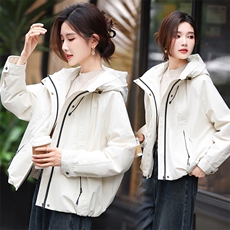 高级感羽绒服女短款秋冬2025新款流行小个子时尚减龄连帽外套，女装羽绒服，丽影随形