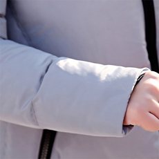 2020年冬季长袖加厚中长款修身口袋带毛领拉链连帽纯色棉衣/棉服，女装棉衣/棉服，蓝诺裳