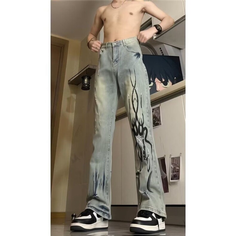 黄泥色火焰印花牛仔裤男款美式潮牌痞帅炸街直筒裤A8054-P46，男装牛仔裤，星座208-5